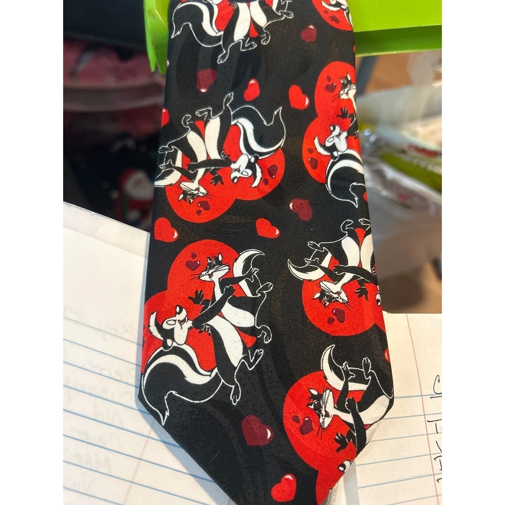 Vintage 1997 Looney Tunes Pepe Le Pew Men Black Red Heart Valentine Silk Tie WB